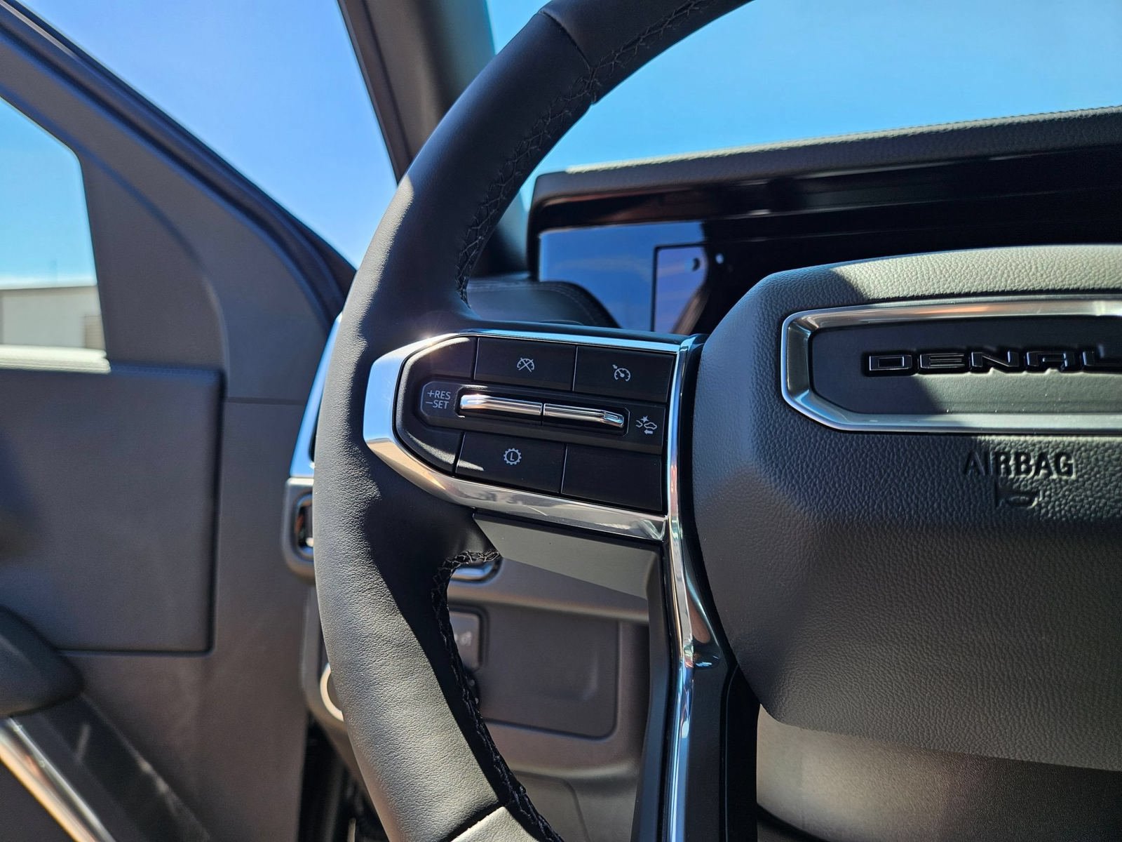 New 2026 GMC Yukon Denali AWD/4WD image 12