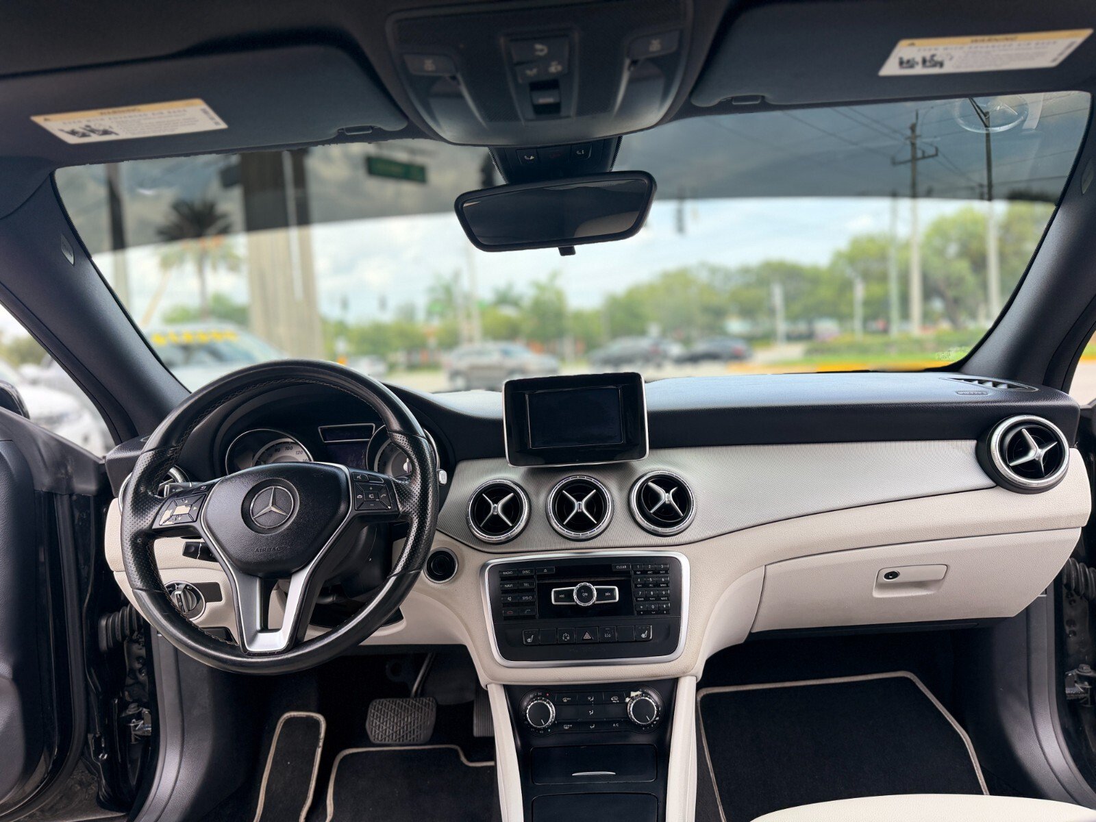 Used 2014 Mercedes-Benz CLA 250 4MATIC image 15