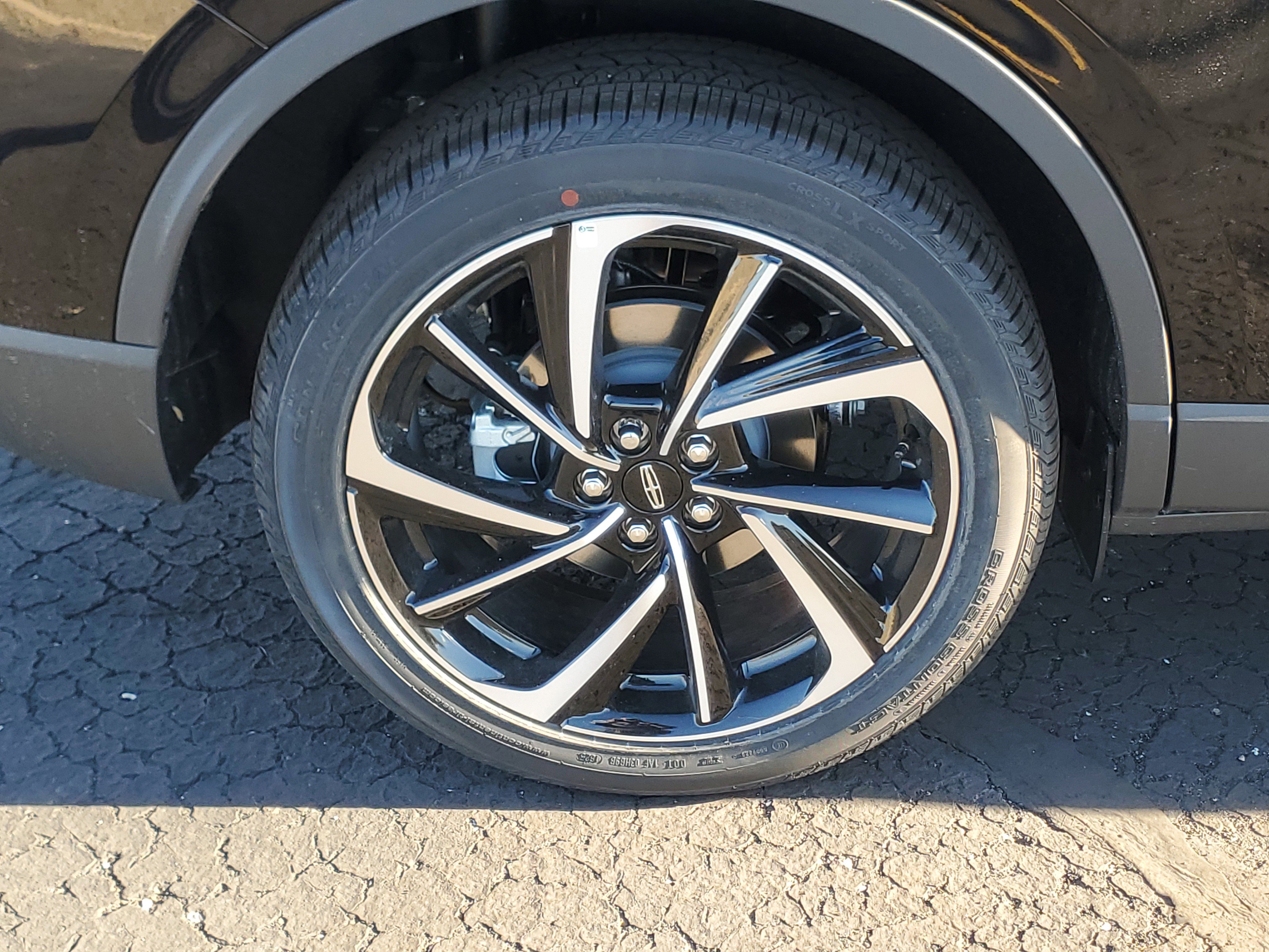 New 2025 Lincoln Corsair Reserve image 5