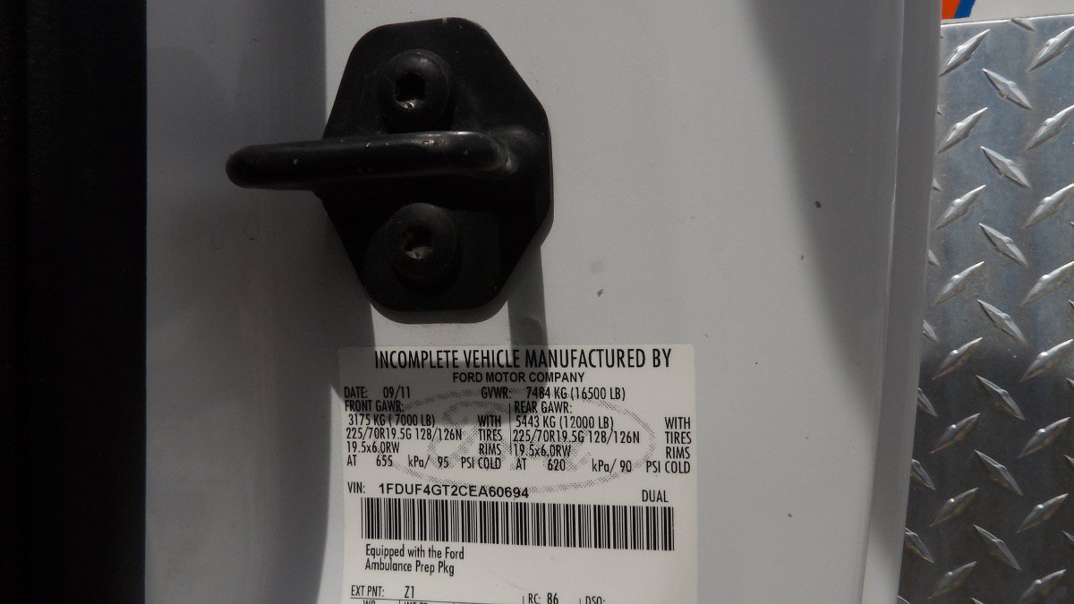 Used 2012 Ford F450 XLT w/ Ambulance Preparation Pkg RWD image 16