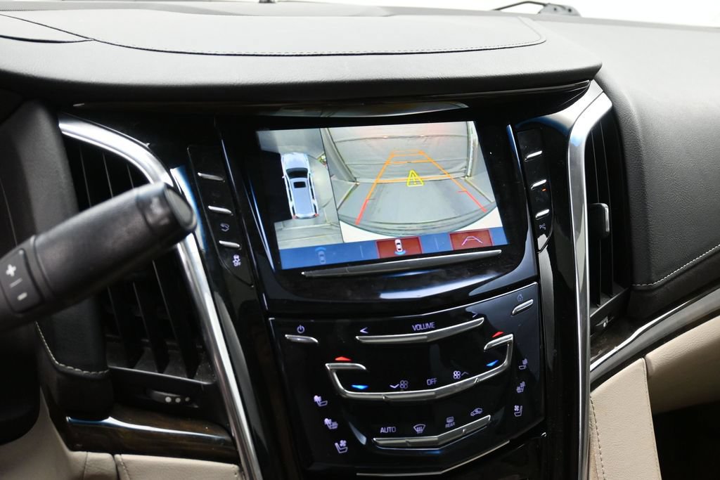 Used 2018 Cadillac Escalade ESV Premium Luxury AWD/4WD image 15