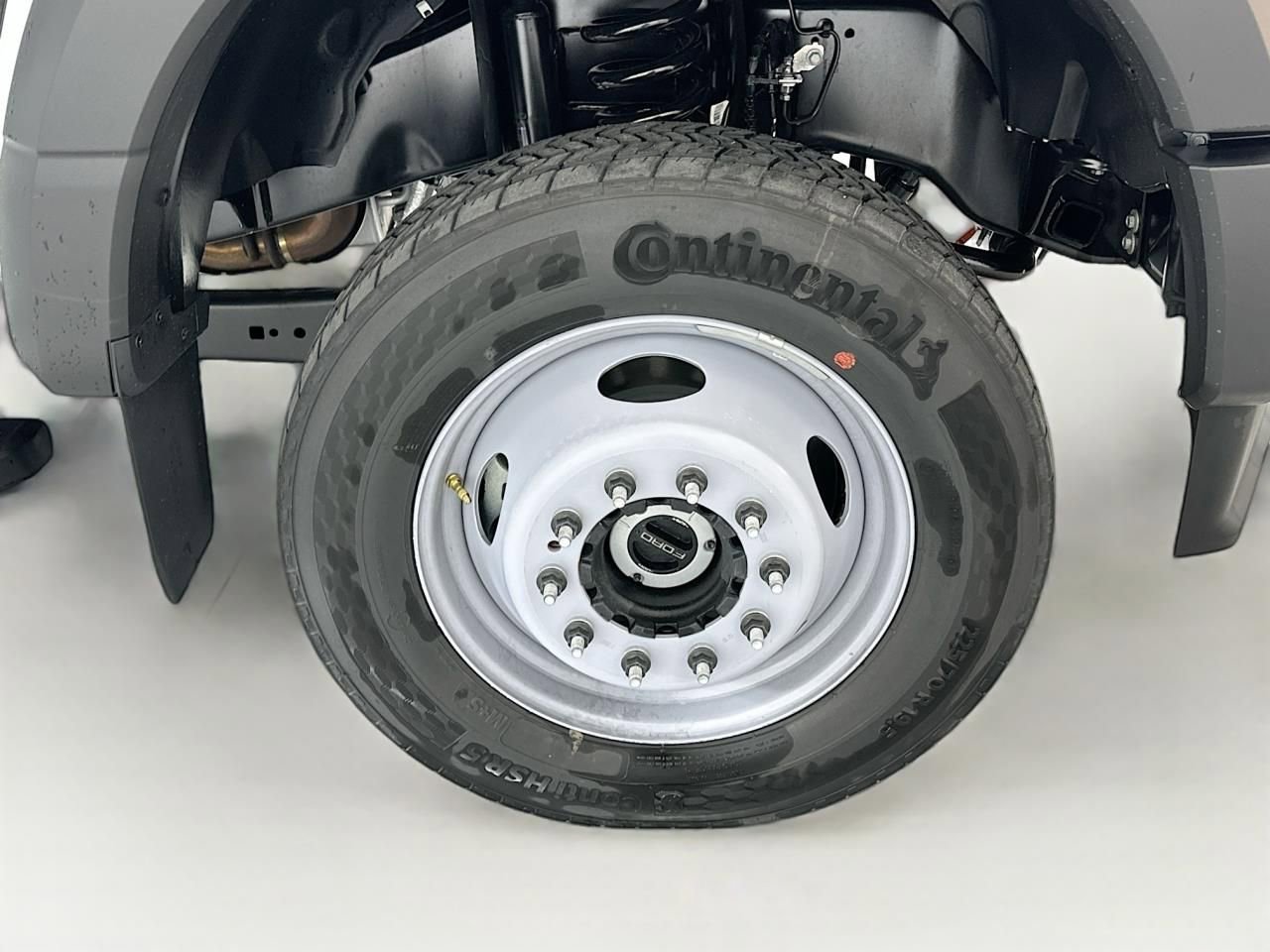 New 2026 Ford F550 4x4 Regular Cab Super Duty image 27