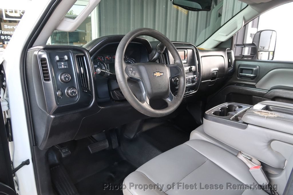 Used 2015 Chevrolet Silverado 3500 W/T AWD/4WD image 9