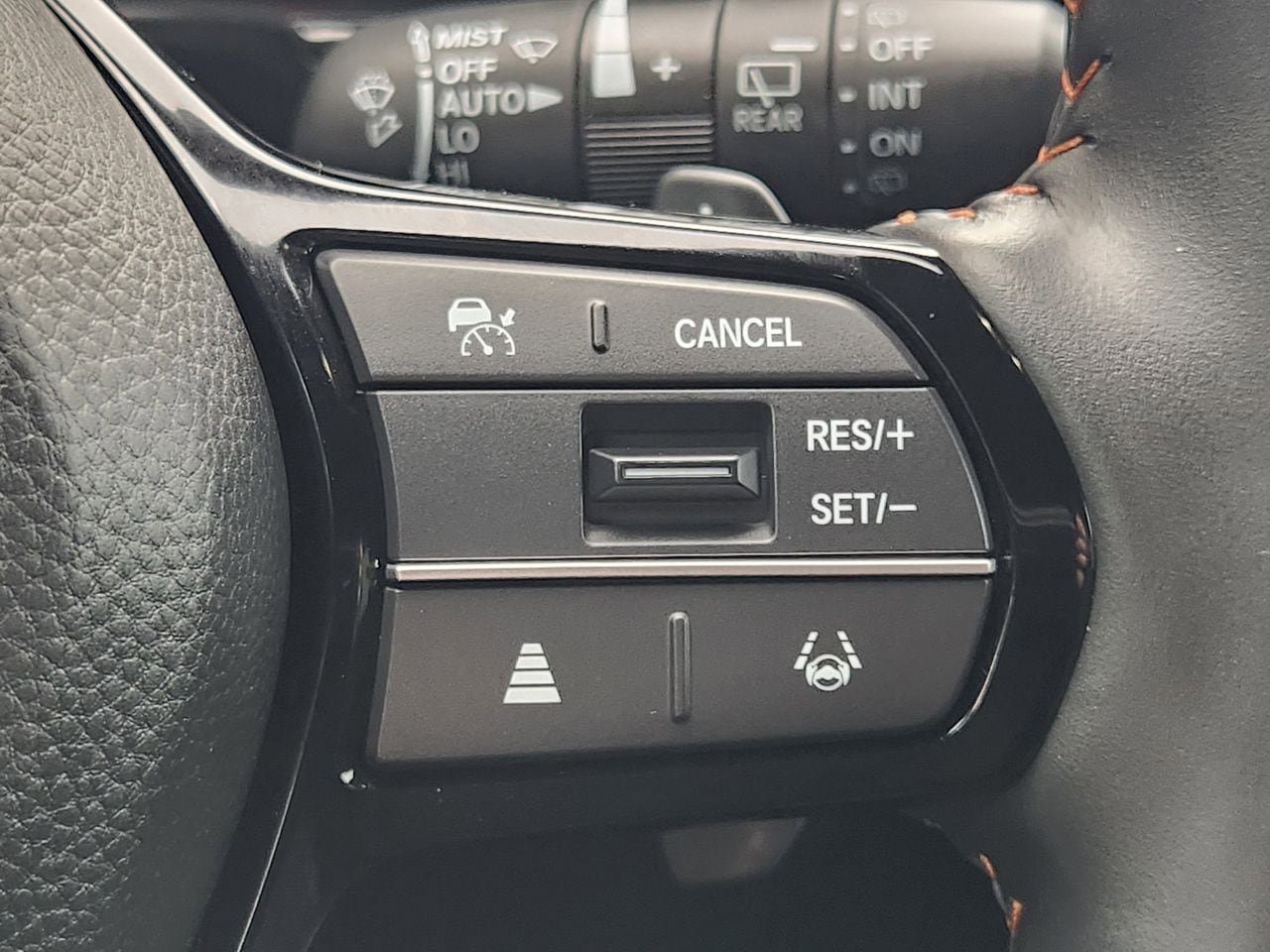 Used 2025 Honda CR-V Sport Touring image 28