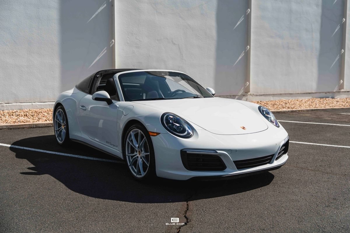 Used 2019 Porsche 911 Targa 4 AWD/4WD image 3