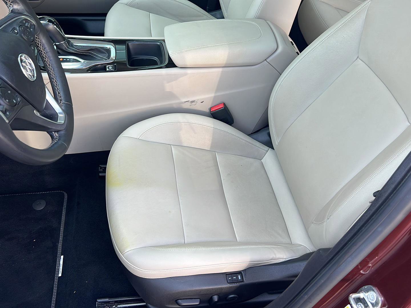 Used 2018 Buick Regal Essence w/ Driver Confidence Package #1 image 32