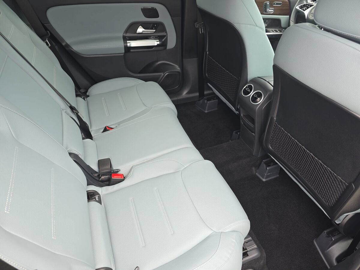 New 2026 Mercedes-Benz GLB 250 image 11
