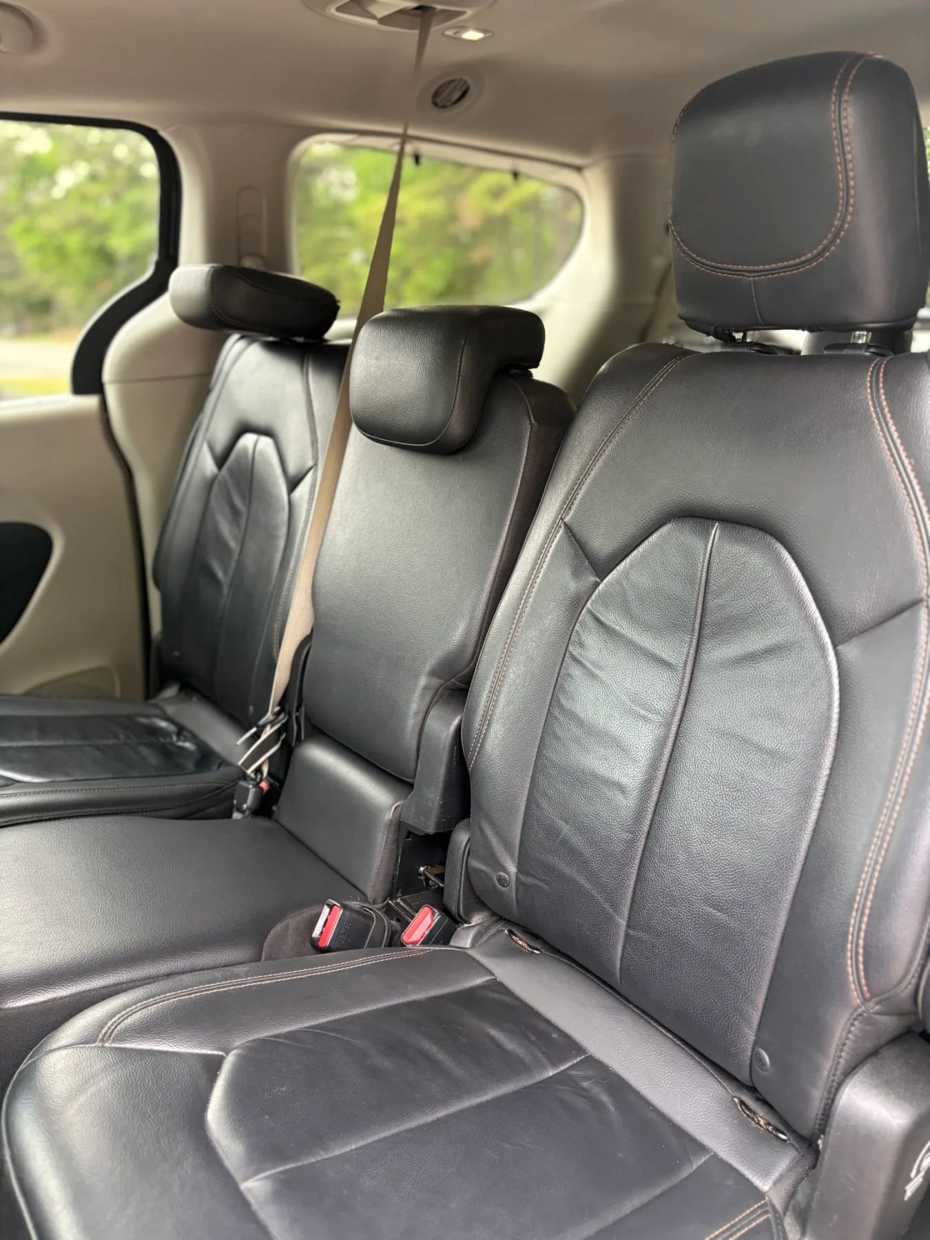 Used 2017 Chrysler Pacifica Touring-L w/ Tire & Wheel Group FWD image 26