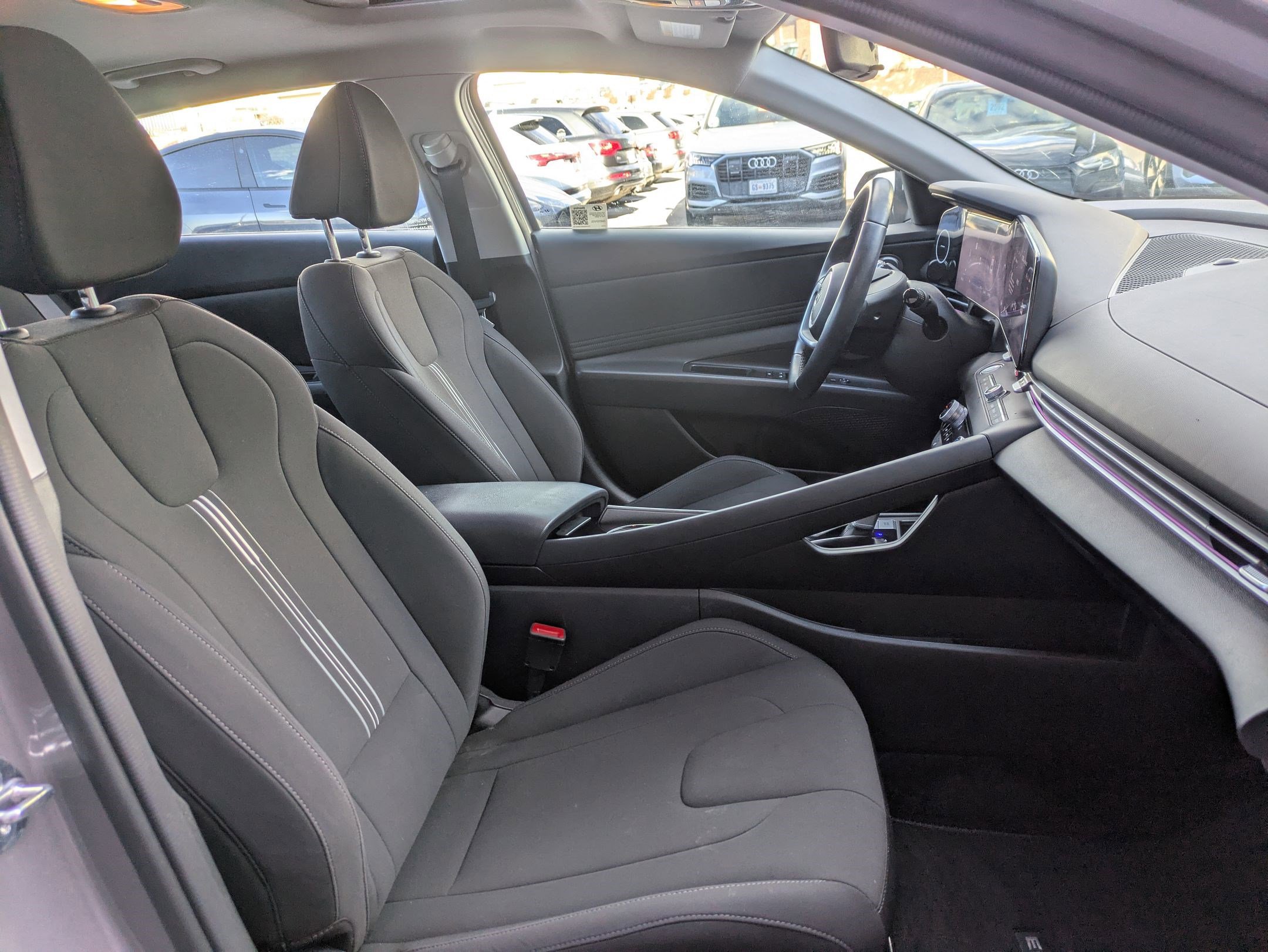 Used 2024 Hyundai Elantra SEL w/ Convenience Package image 27