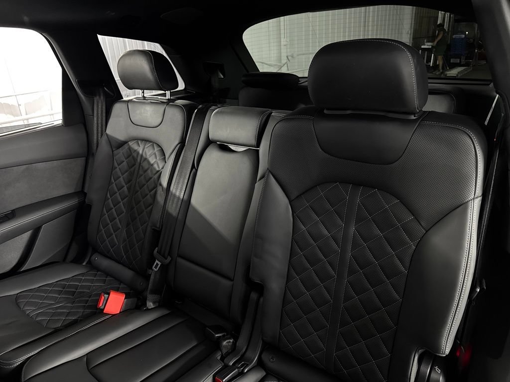 Used 2023 Audi SQ7 Premium Plus AWD/4WD image 43