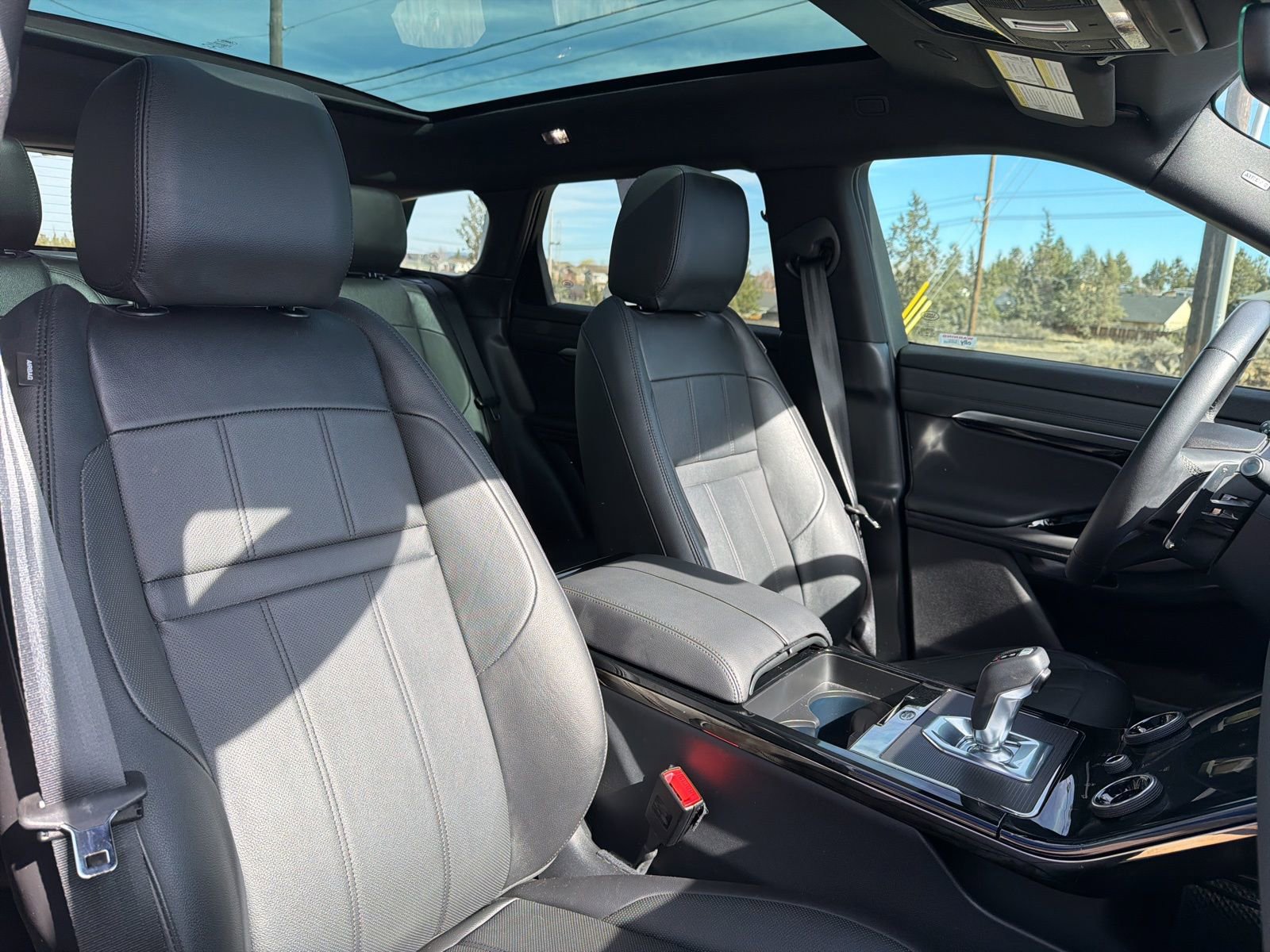 Used 2023 Land Rover Range Rover Evoque R-Dynamic SE image 22