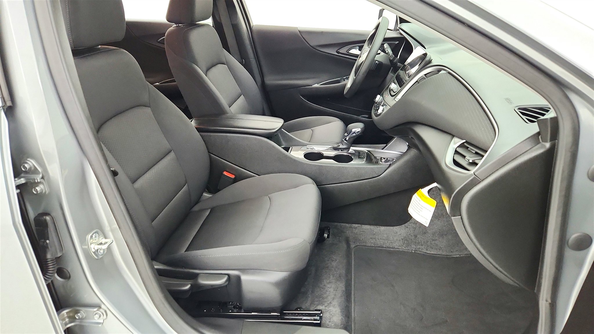 Used 2025 Chevrolet Malibu LT image 19