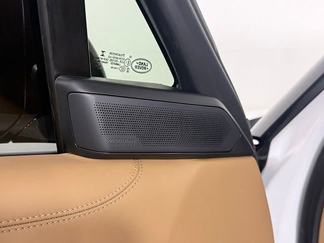 Used 2023 Land Rover Range Rover SV image 31