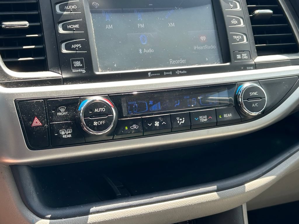 Used 2018 Toyota Highlander Limited FWD image 35