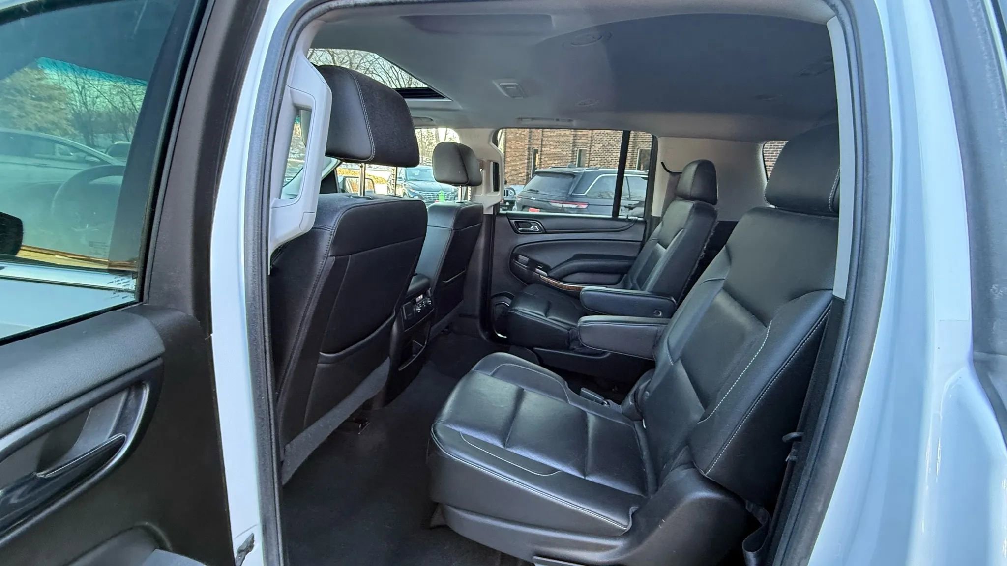 Used 2017 Chevrolet Suburban Premier AWD/4WD image 26