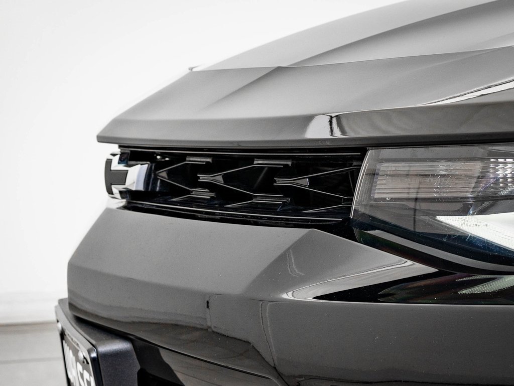 Used 2018 Chevrolet Camaro SS image 4