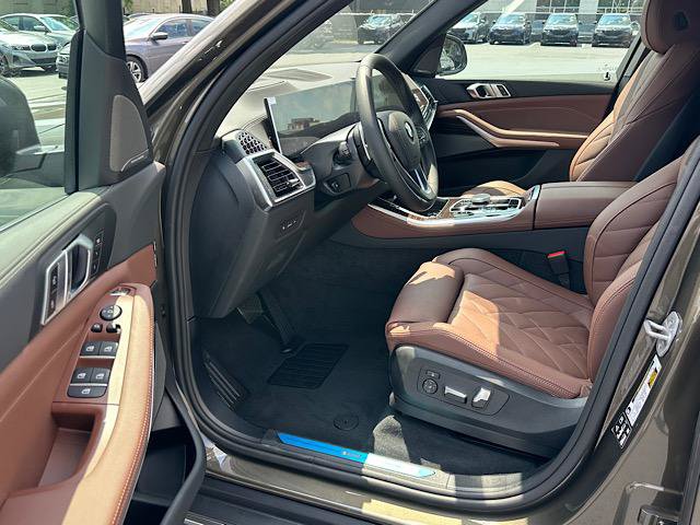 New 2026 BMW X5 xDrive40i w/ Premium Package AWD/4WD image 4