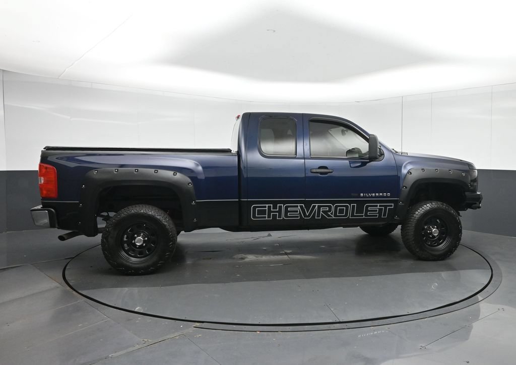 Used 2011 Chevrolet Silverado 1500 LS AWD/4WD image 8
