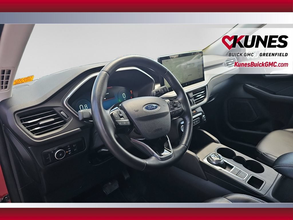 Used 2024 Ford Escape Platinum AWD/4WD image 17