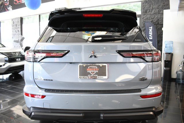 New 2026 Mitsubishi Outlander AWD image 14
