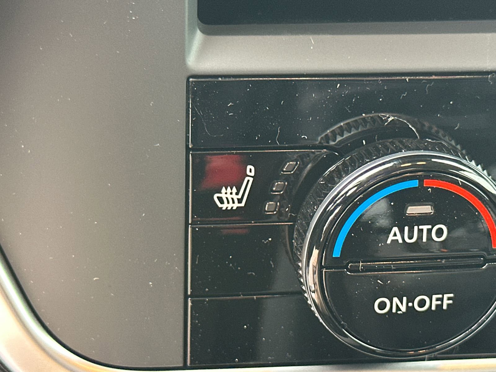 New 2026 Nissan Rogue SV image 32