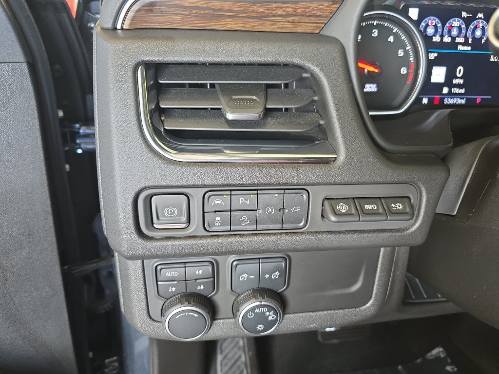 Used 2021 Chevrolet Tahoe Premier AWD/4WD image 31