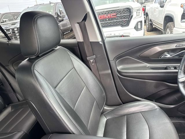 Used 2023 GMC Terrain SLT image 13