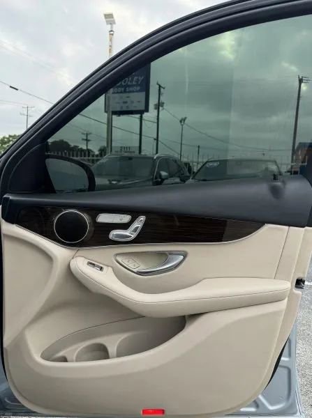 Used 2016 Mercedes-Benz GLC 300 image 24