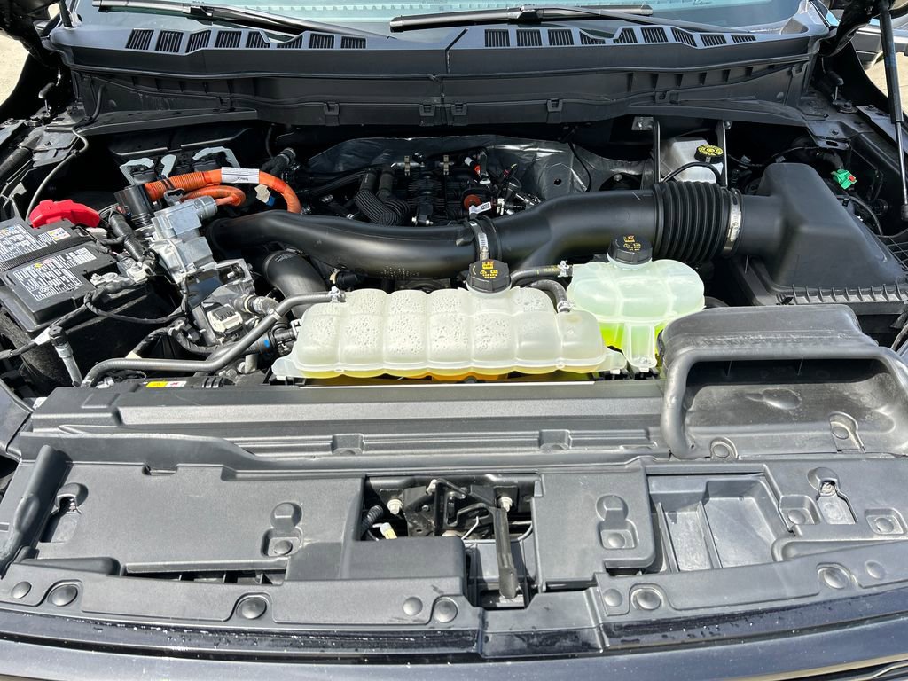 Used 2025 Ford F150 Platinum image 25