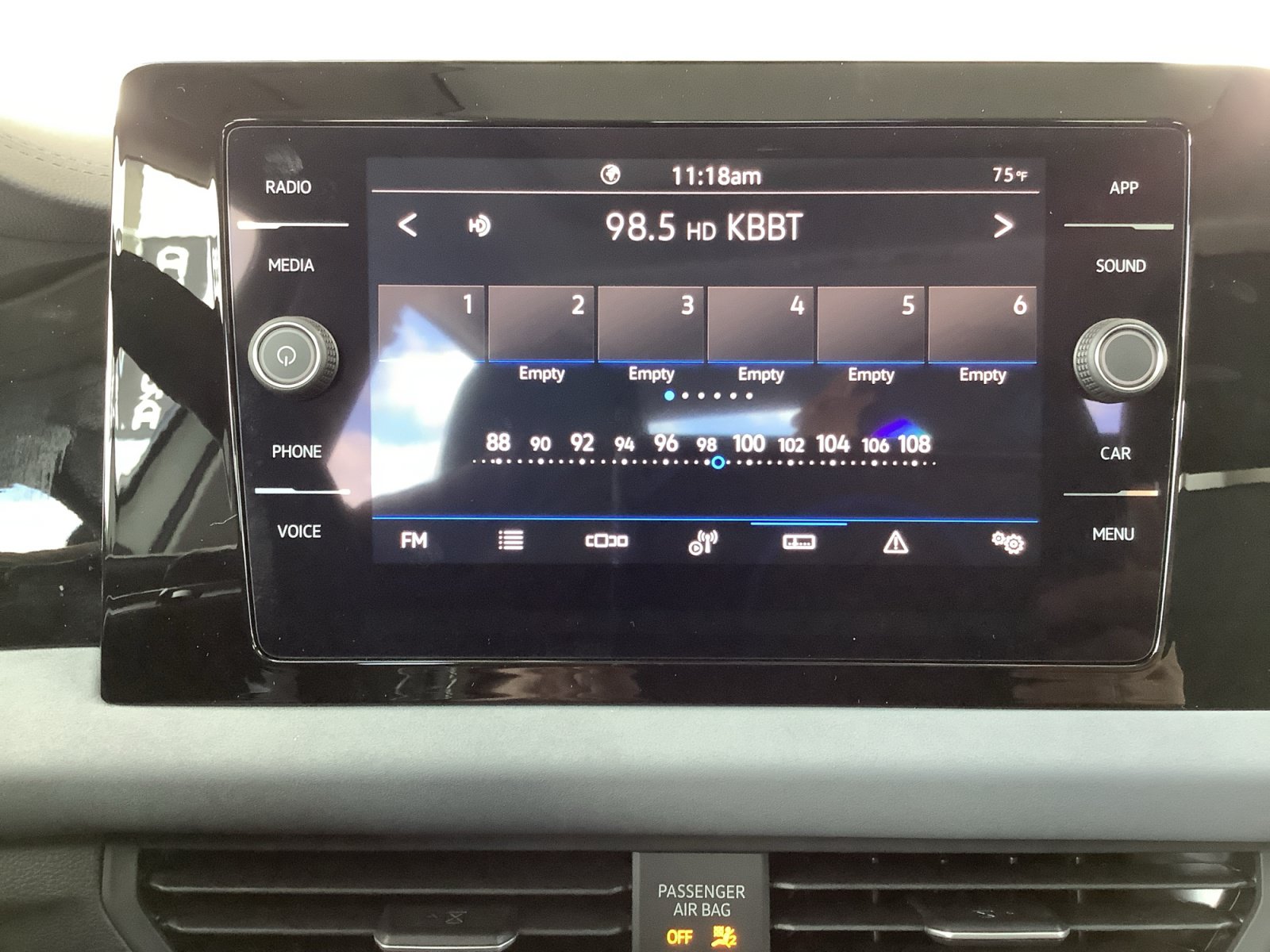 New 2026 Volkswagen Jetta SE FWD image 17