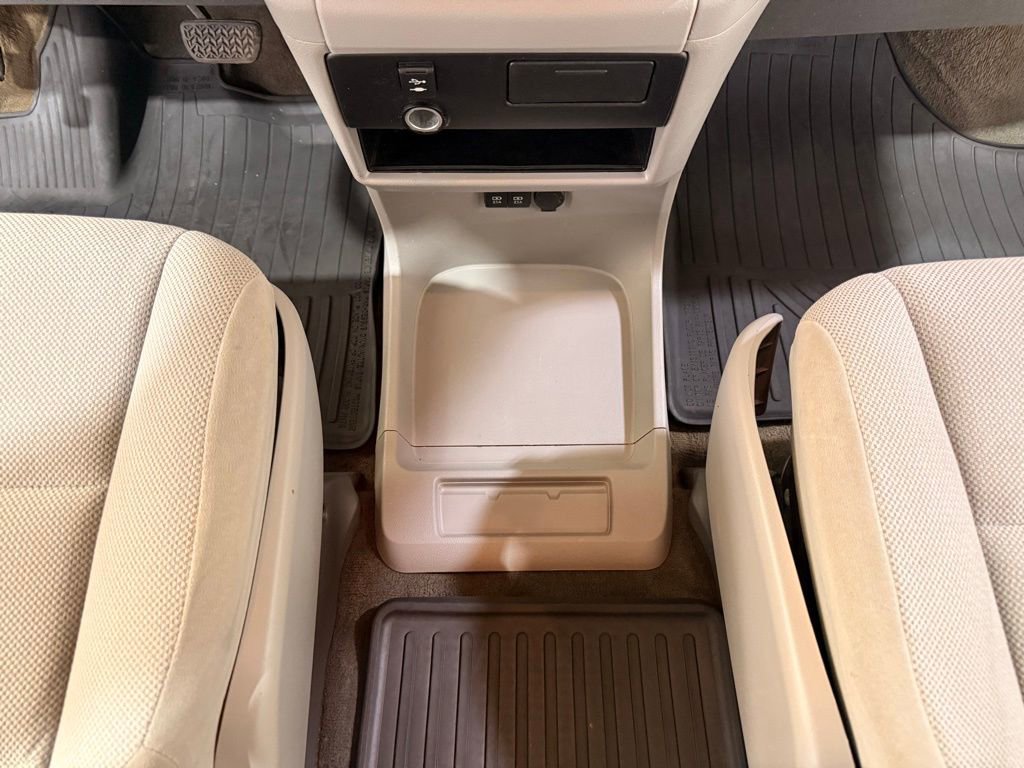 Used 2018 Toyota Sienna L image 22