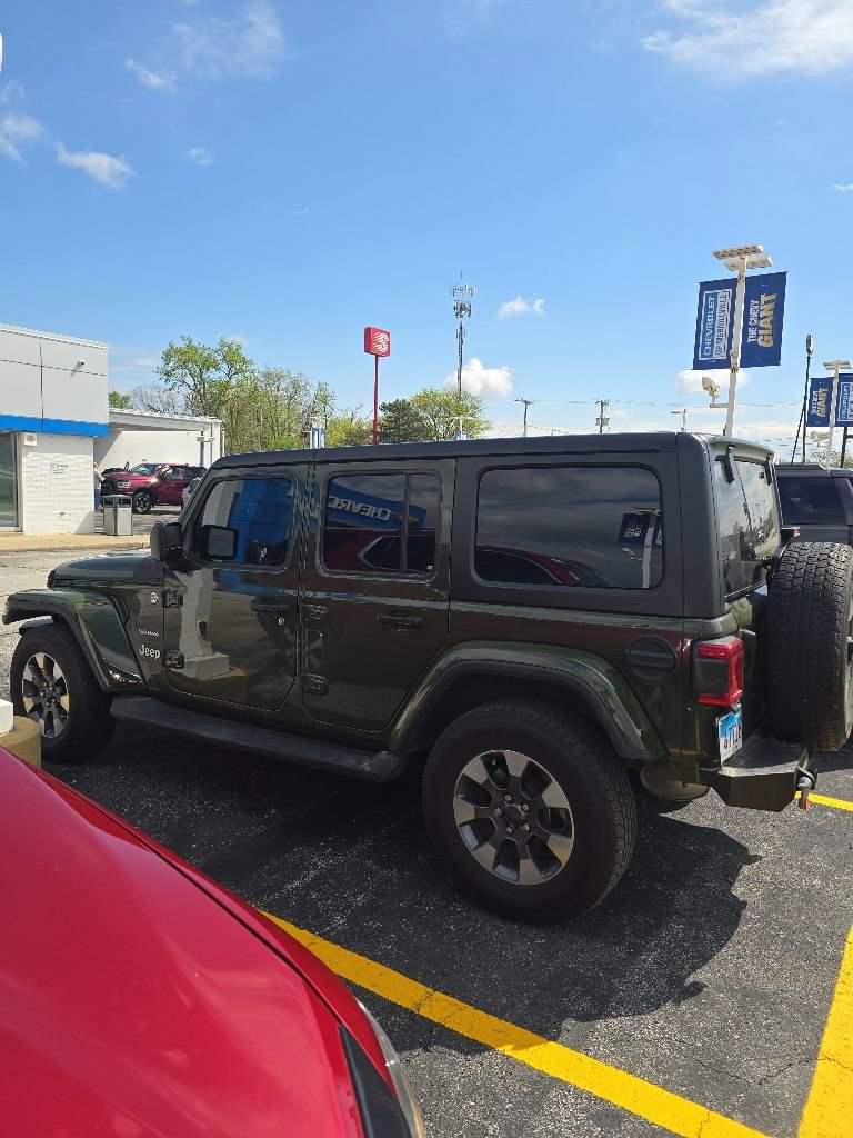 Used 2023 Jeep Wrangler Unlimited Sahara w/ LED Lighting Group AWD/4WD image 4