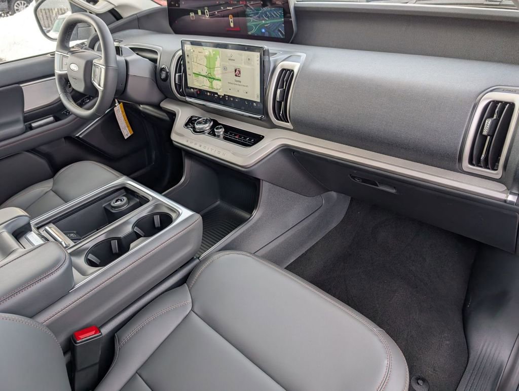 New 2025 Ford Expedition Active image 48