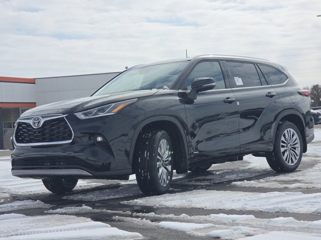 New 2026 Toyota Highlander Platinum image 22