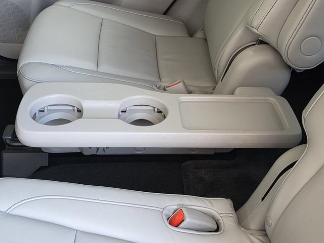 Used 2015 Toyota Highlander XLE FWD image 11