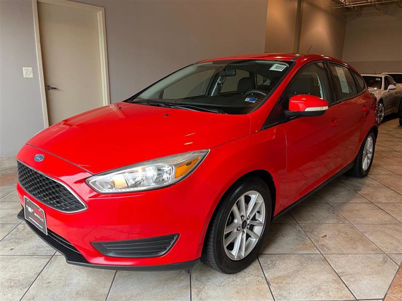 Used 2015 Ford Focus SE image 2