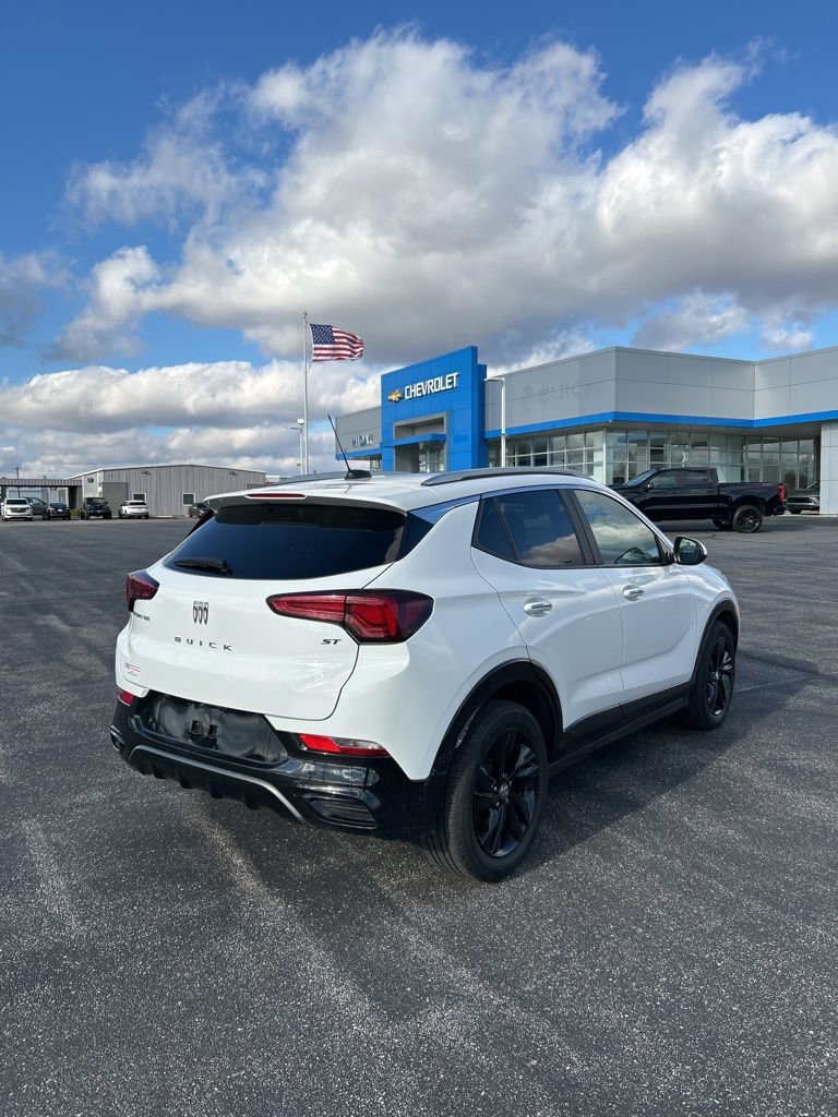 Used 2024 Buick Encore GX Sport Touring FWD image 17