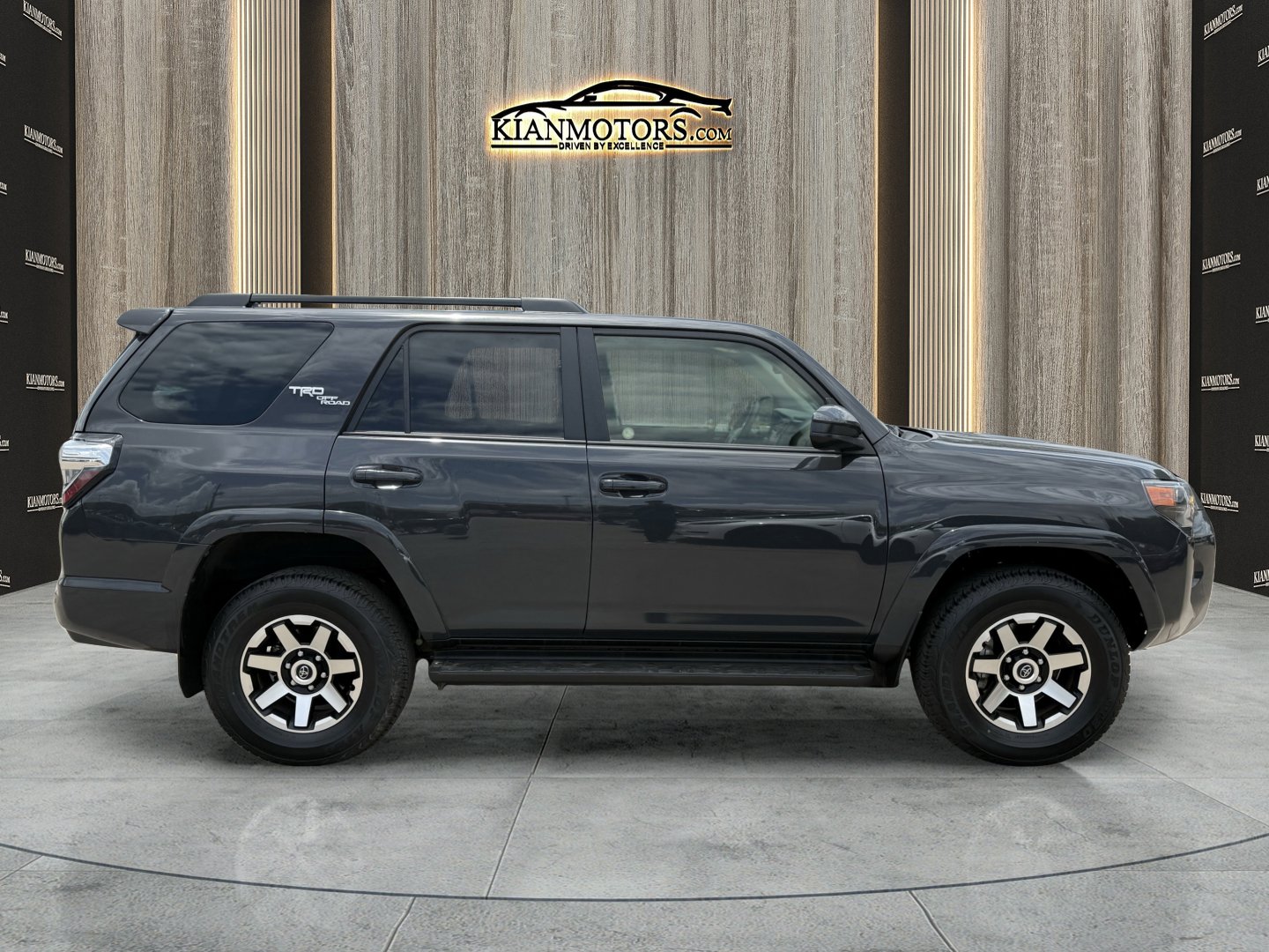 Used 2024 Toyota 4Runner TRD Off-Road image 8