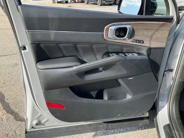 Used 2023 Kia Sorento SX Prestige image 7