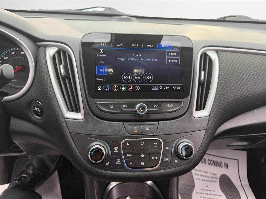 Used 2024 Chevrolet Malibu LT image 22