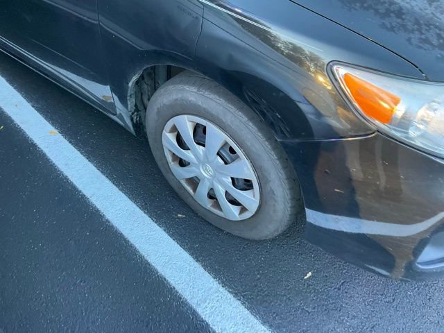 Used 2011 Toyota Corolla LE image 3