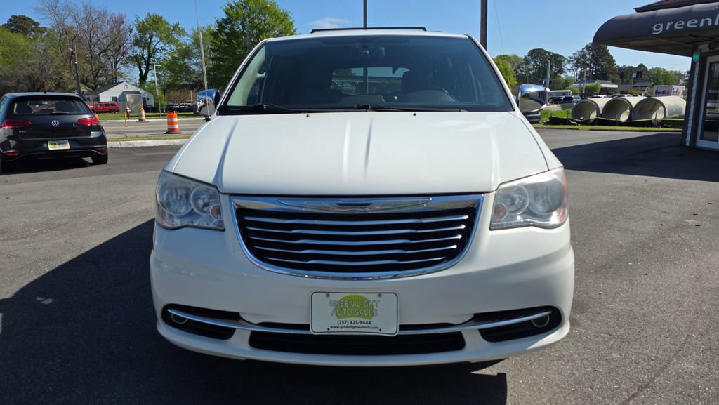 Used 2013 Chrysler Town & Country Touring-L w/ Entertainment Group #2 image 2