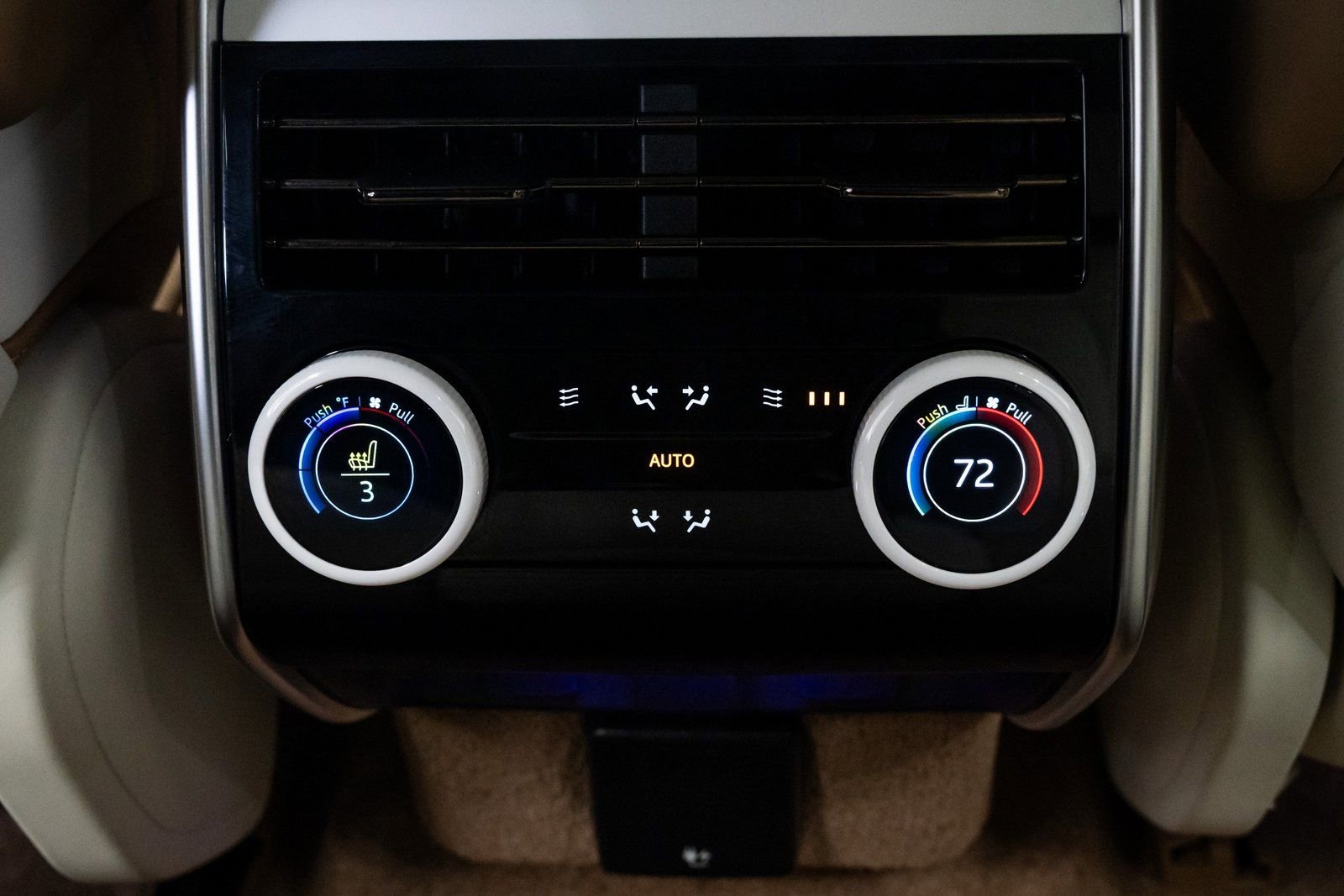 Used 2023 Land Rover Range Rover SV image 24