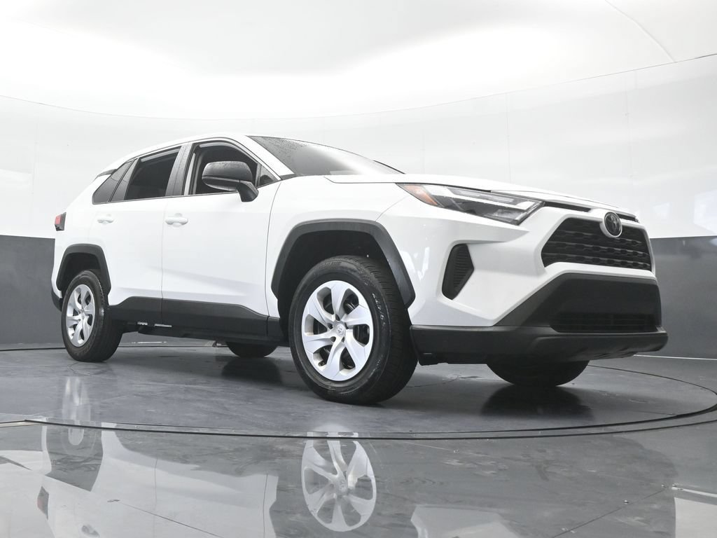 Used 2025 Toyota RAV4 LE AWD/4WD image 58