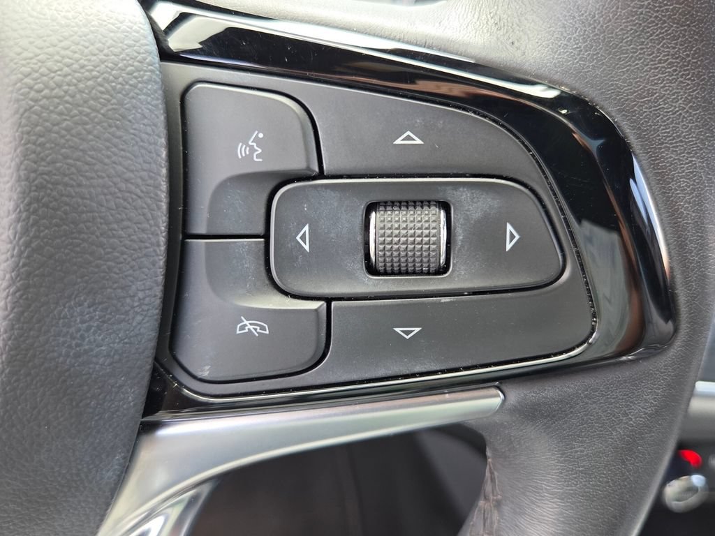 Used 2023 Buick Enclave Essence w/ Experience Buick Package FWD image 23