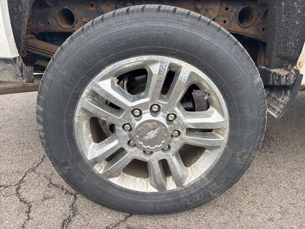 Used 2017 Chevrolet Silverado 2500 High Country w/ Snow Plow Prep Package image 7