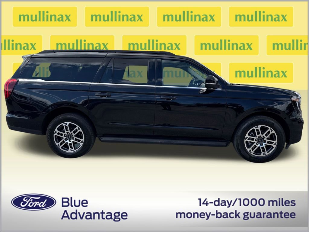 Used 2025 Ford Expedition Max Active RWD image 2