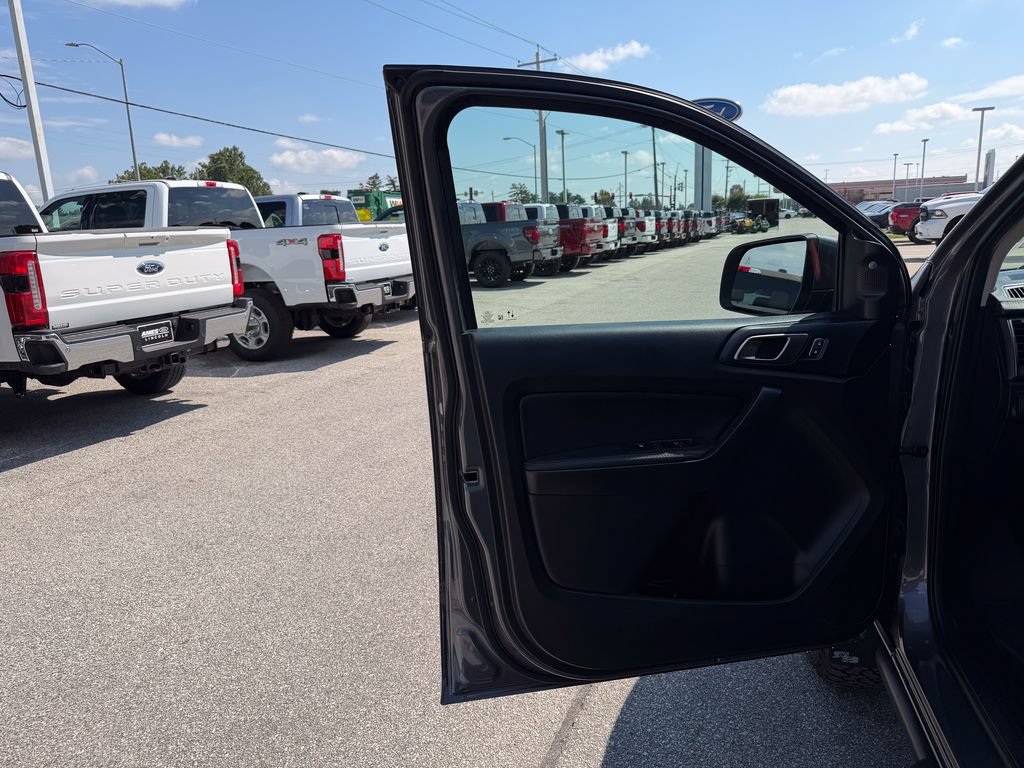 Certified 2021 Ford Ranger Lariat w/ Tremor Off-Road Package AWD/4WD image 12