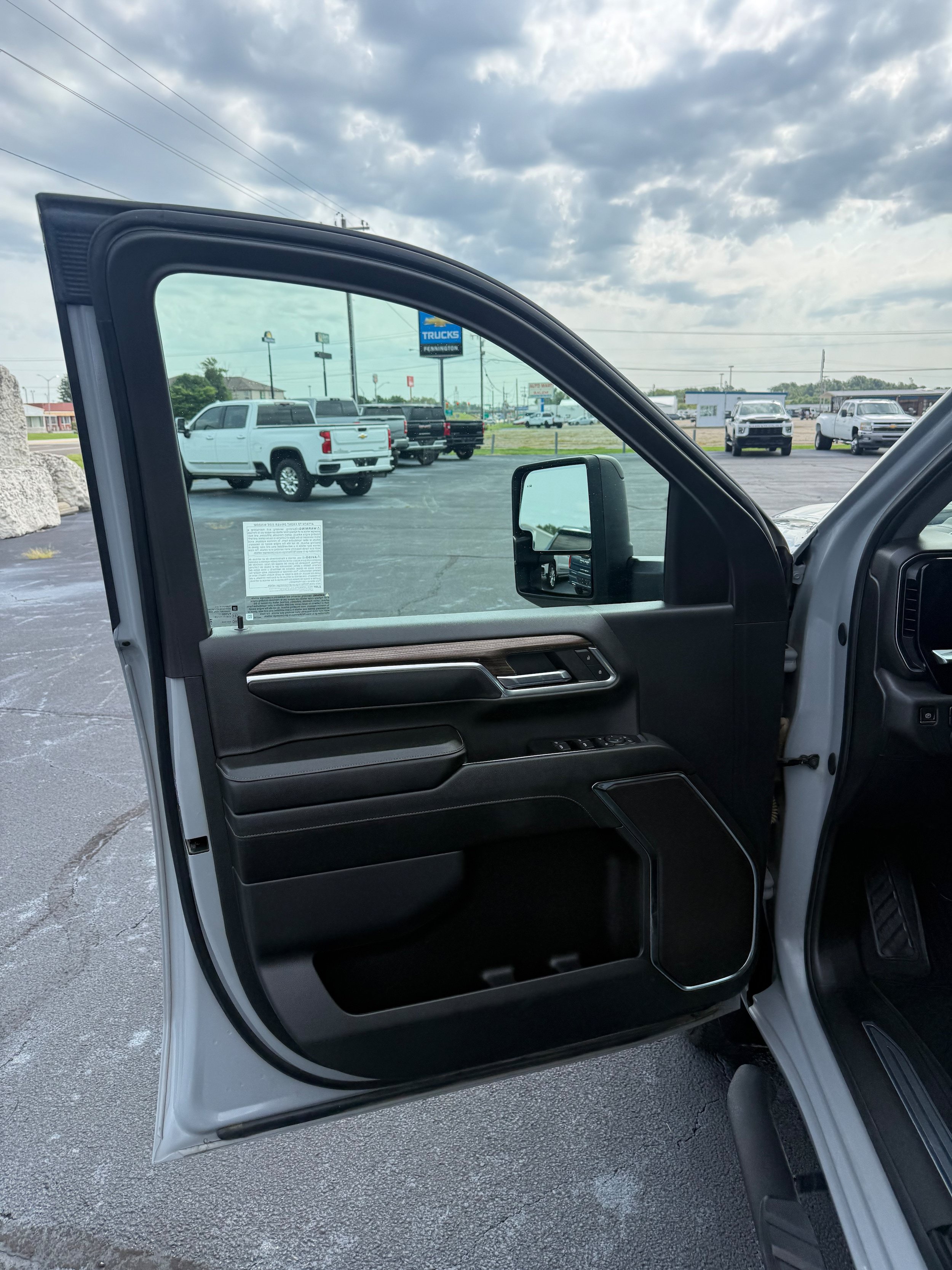 Used 2024 Chevrolet Silverado 3500 LT w/ Safety Package AWD/4WD image 15