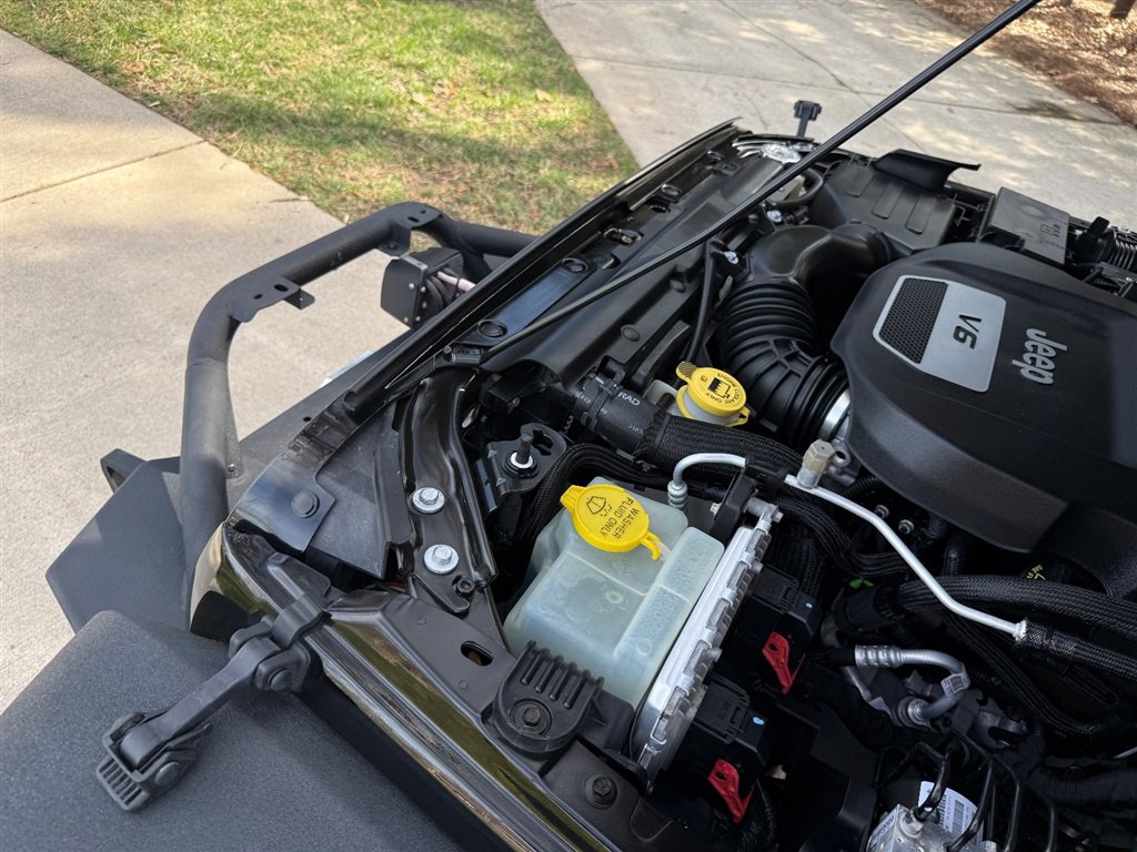 Used 2015 Jeep Wrangler Unlimited Rubicon w/ Dual Top Group image 71